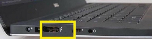 Что означает значок молния рядом с USB-C разъемом?