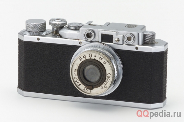 Как назывался первый фото аппарат Canon?