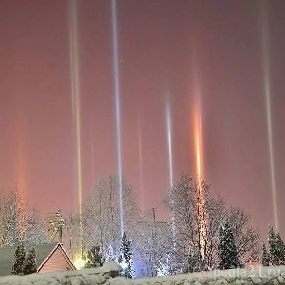 Почему возникают световые столбы в небе? Правда ли что это инопланетяне?